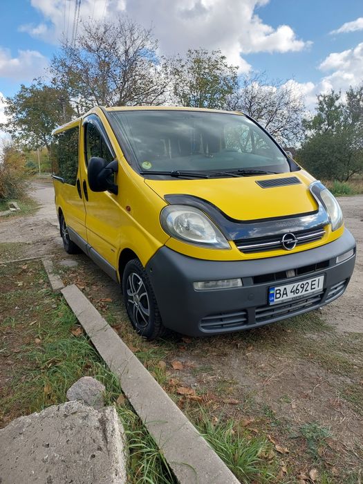 Продам Опель Віваро 1.9.