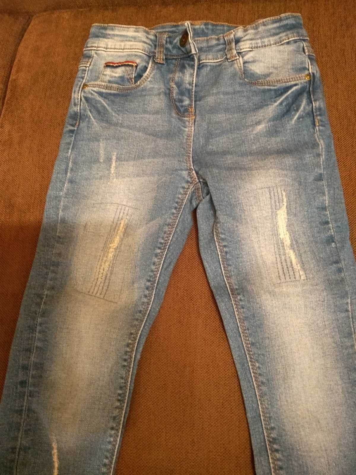 Spodnie jeansowe / jeansy / 128 cm