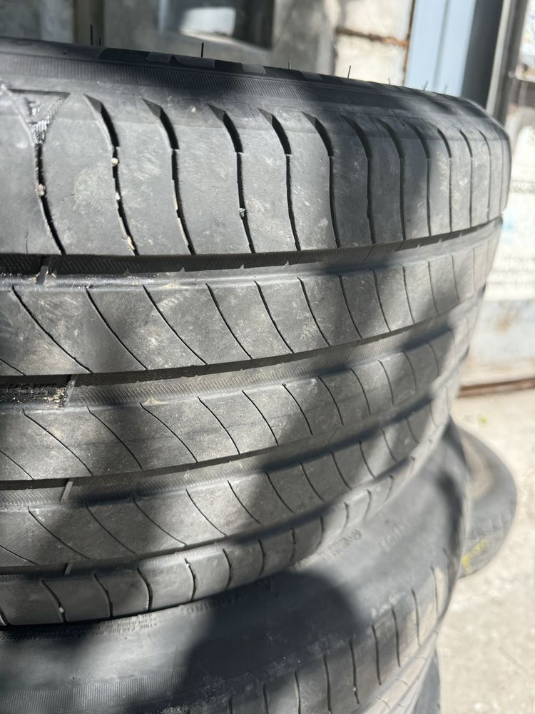 Michelin Primasy 4 255/40/19