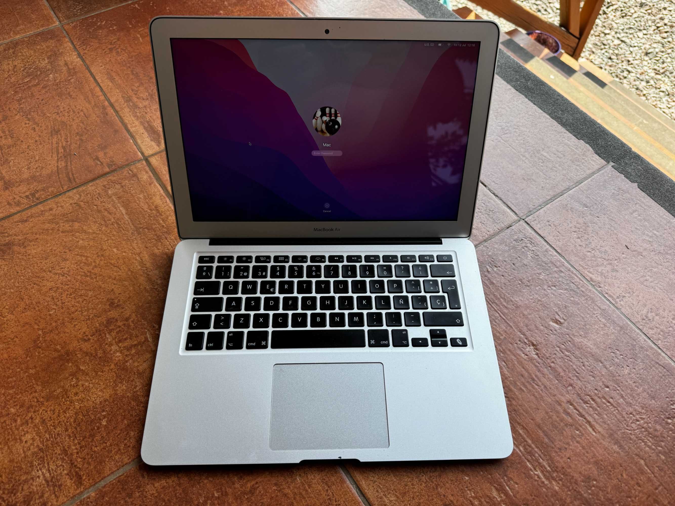 Apple MacBook Air 13/ 2017/ Core i5/ 8GB RAM/ 256 GB SSD Silver