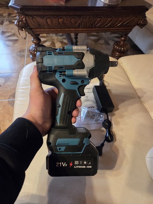 Klucz udarowy zamiennik makita z baterią i ładowarką