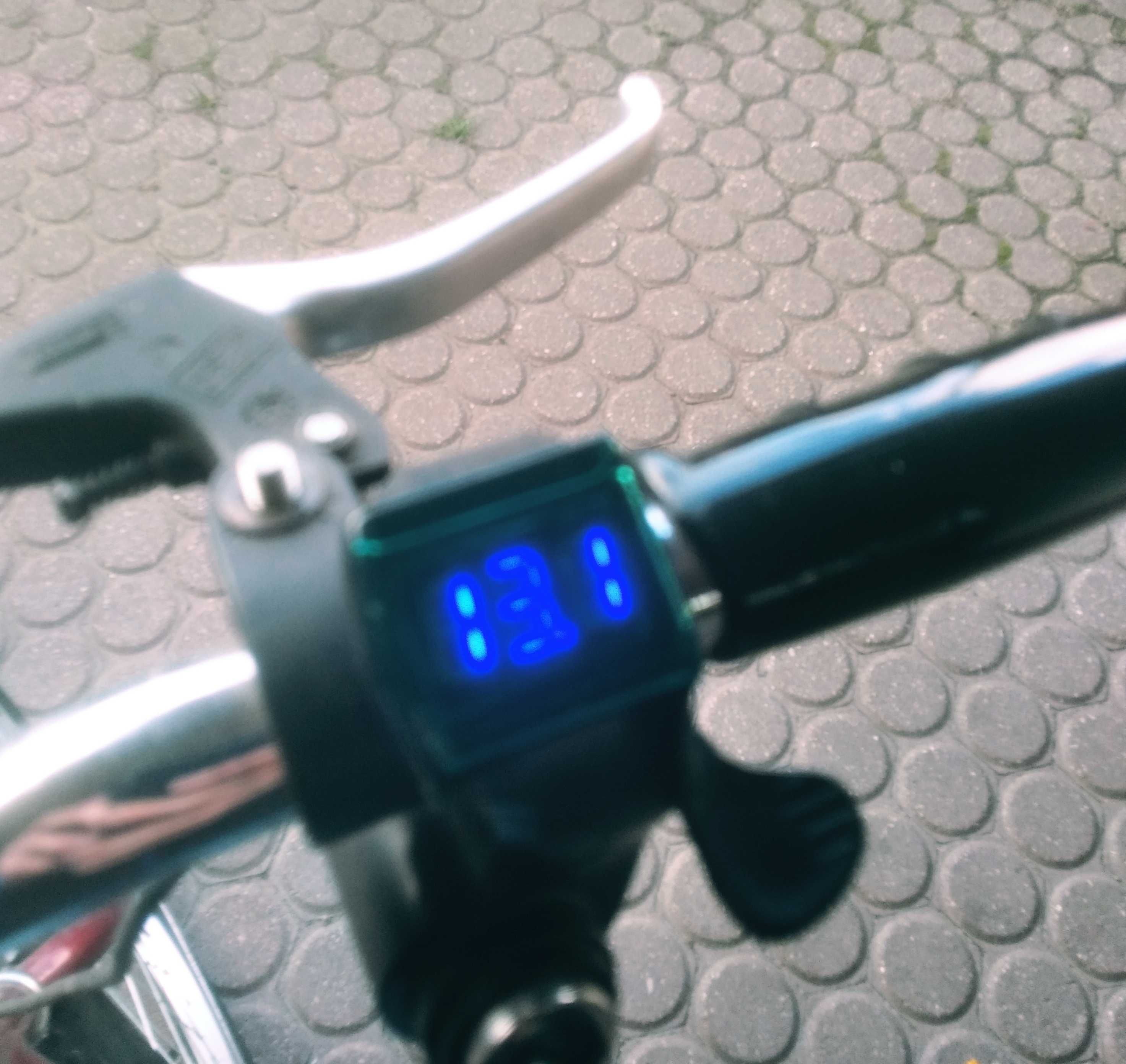 Składany rower elektryczny Uniwersal 24" 250W z manetką Gratisy !!!