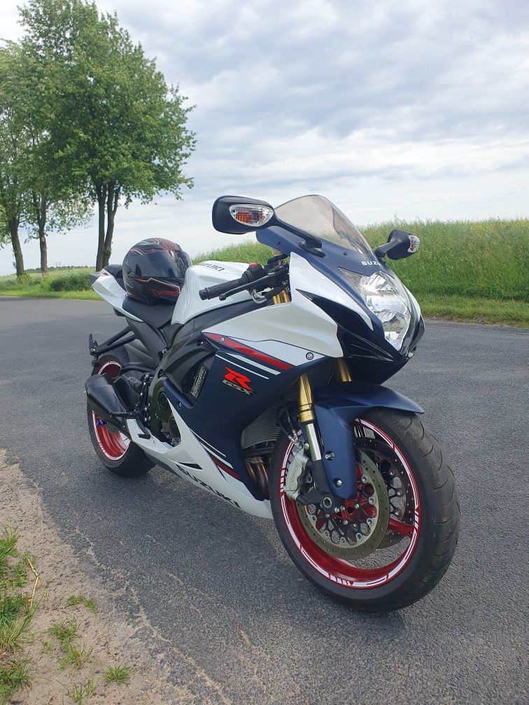 Suzuki GSX R 750