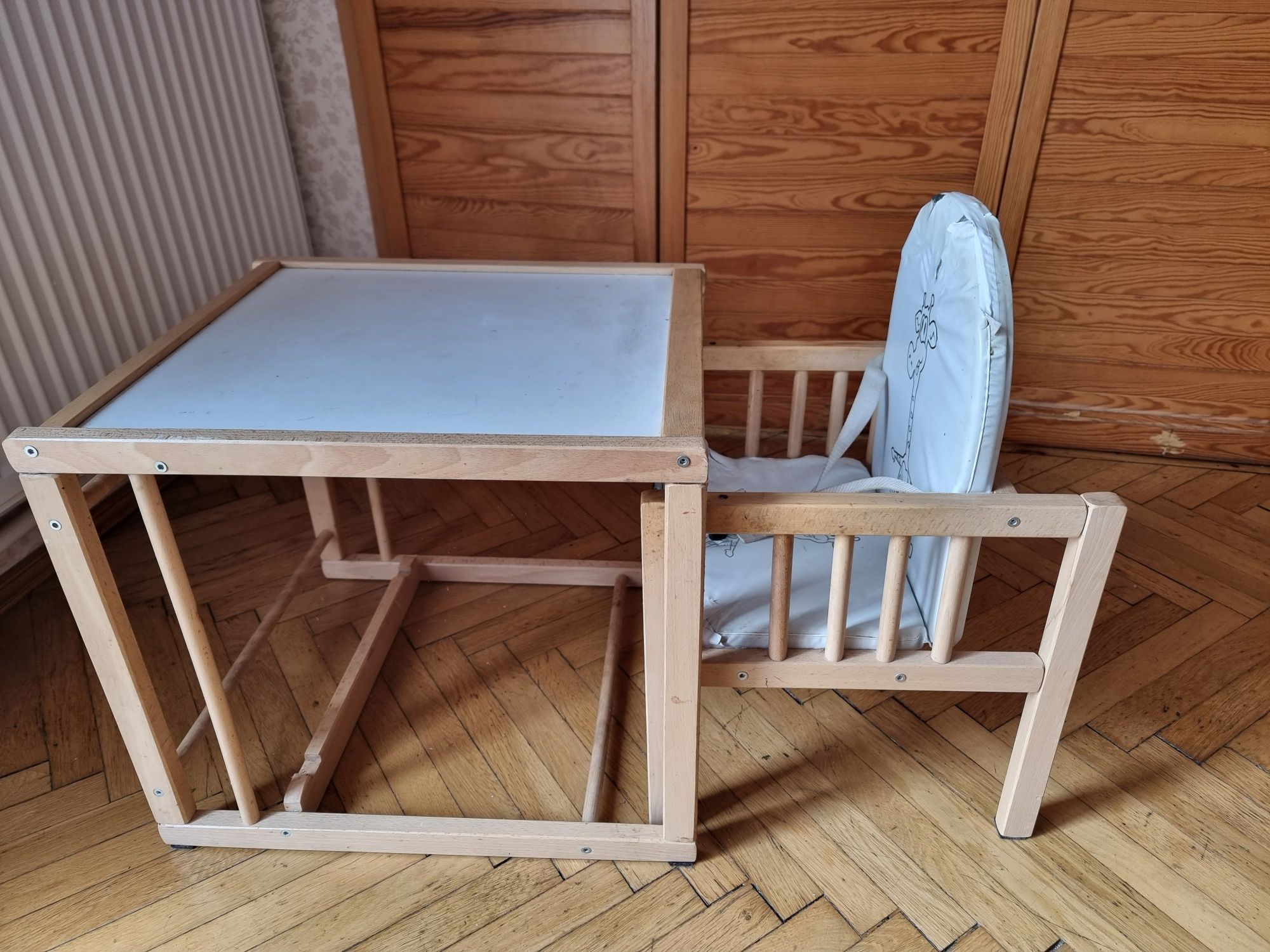 Krzesełko dla dziecka
