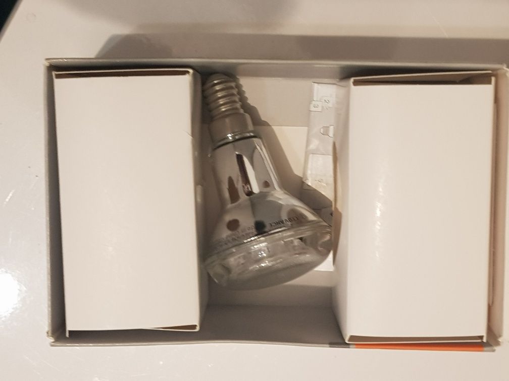 Żorówka Ledvance SMART+E14  Bluetooth, Wi-Fi R5040 Ściemnialna