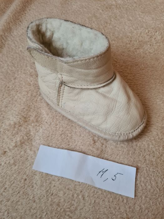 Дитячі бежеві кімнатні угги капці натуральної шкіри 11.5 см розмір