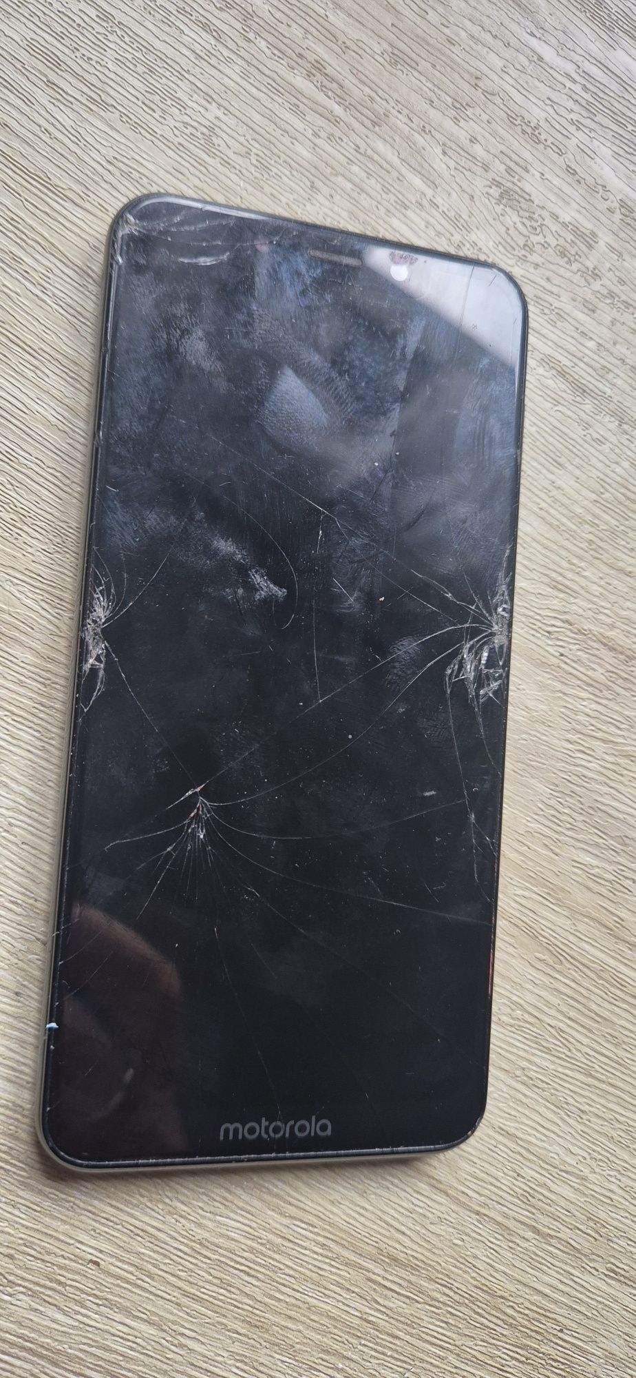 Motorola One. Xt1941-4. Na części