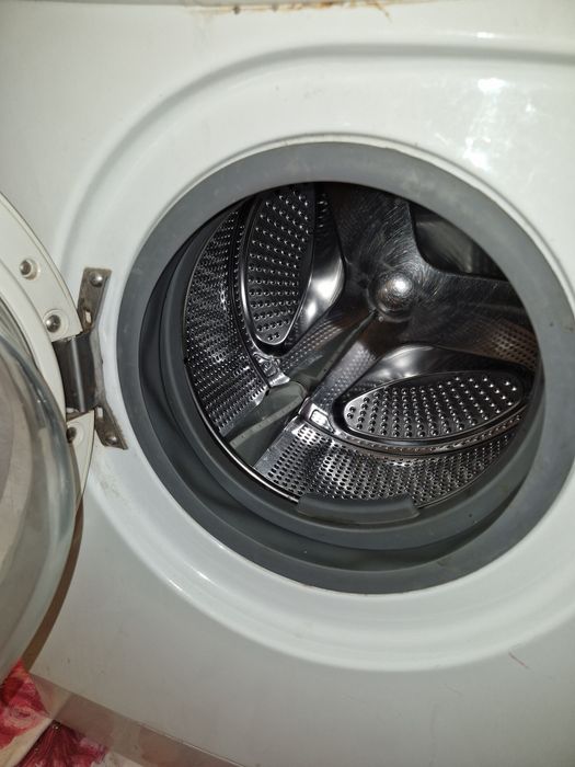 Пральна машина Samsung.