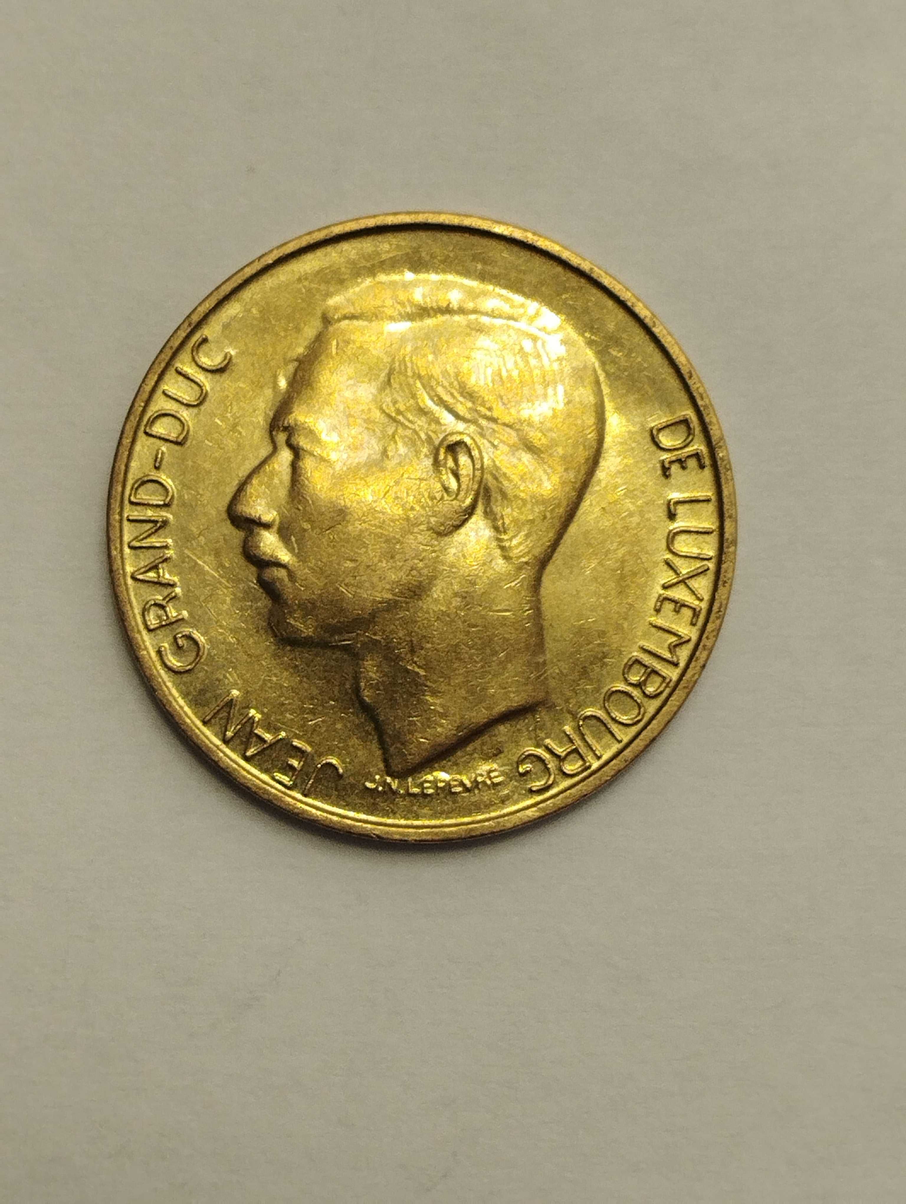 Sprzedam monetę Luksemburg 5 franków 1986r.  super stan Piękna