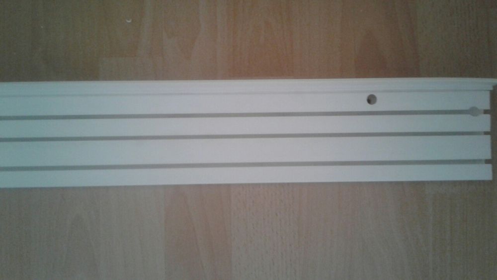 Продам потолочный карниз