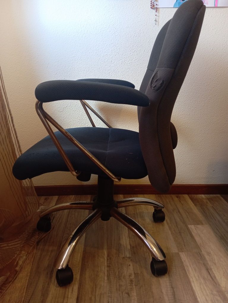 Cadeira de escritório para restauro