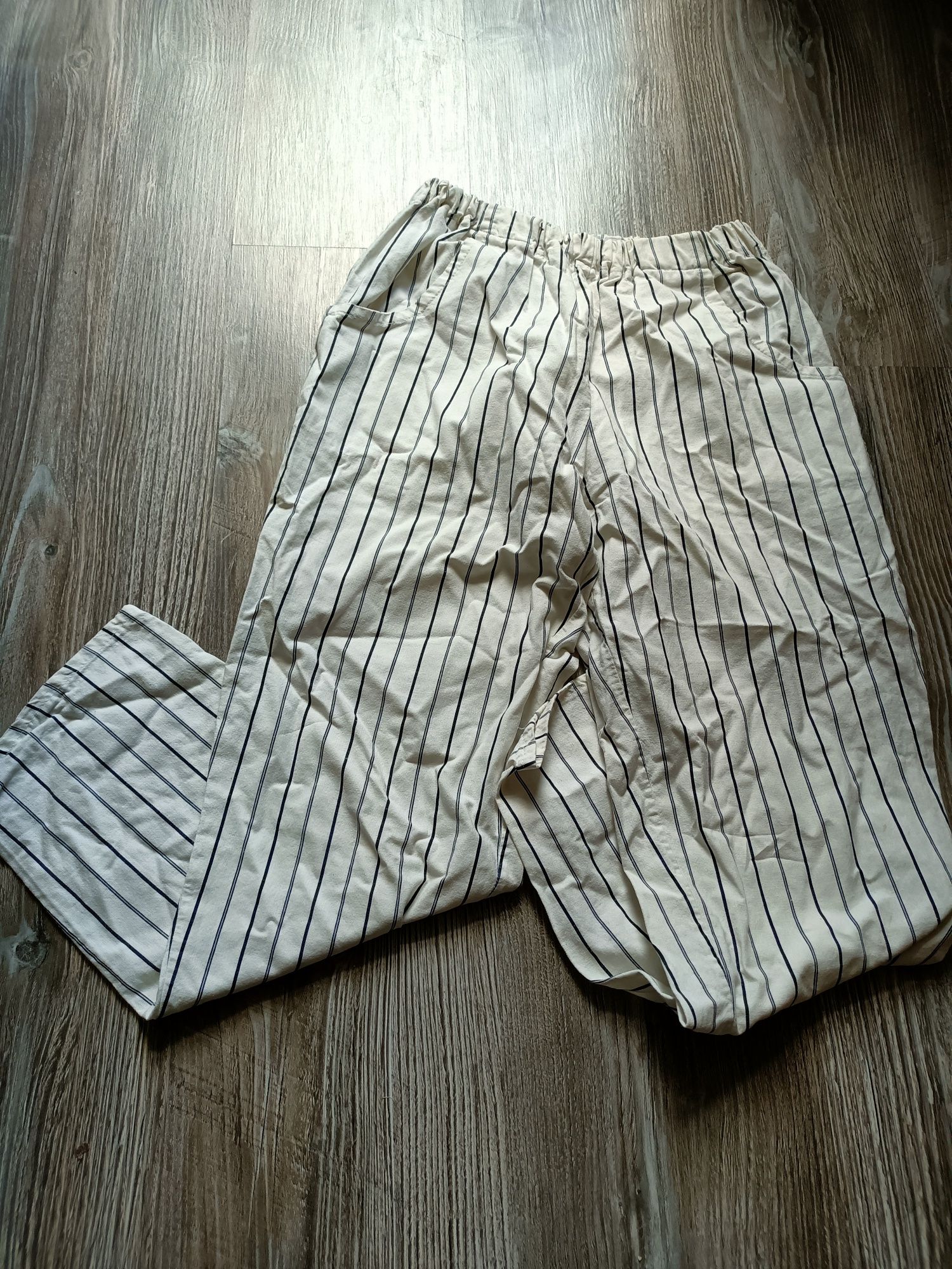 Spodnie damskie białe rozmiar S M