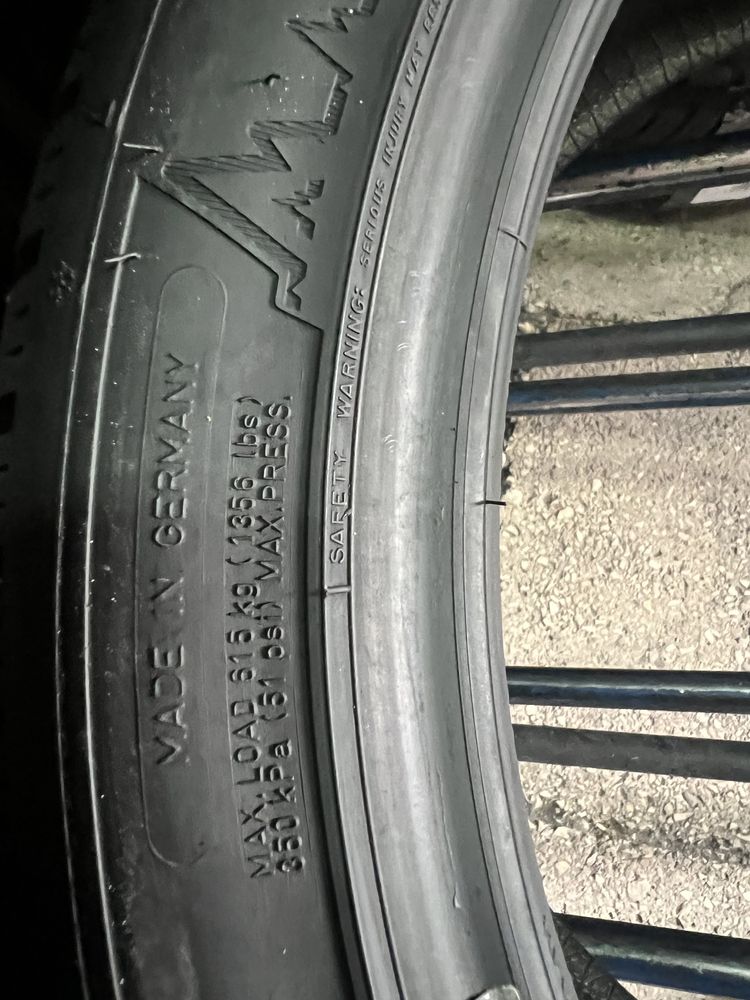 225/45/17 Dunlop SP WinterSport 5 4шт зима