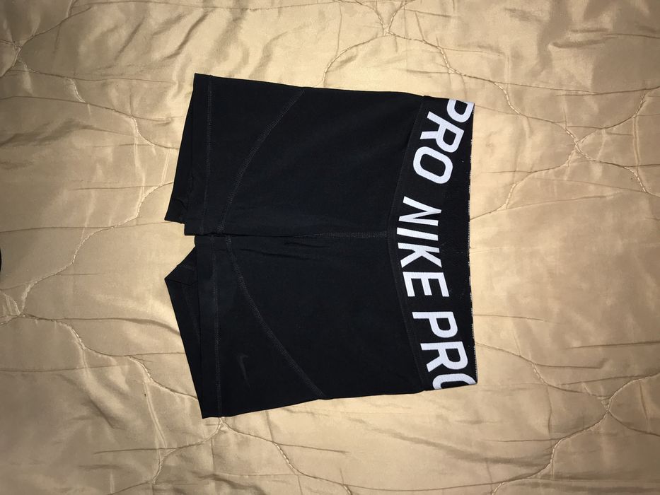 Шорти компресійні жіночі Nike pro розмір S