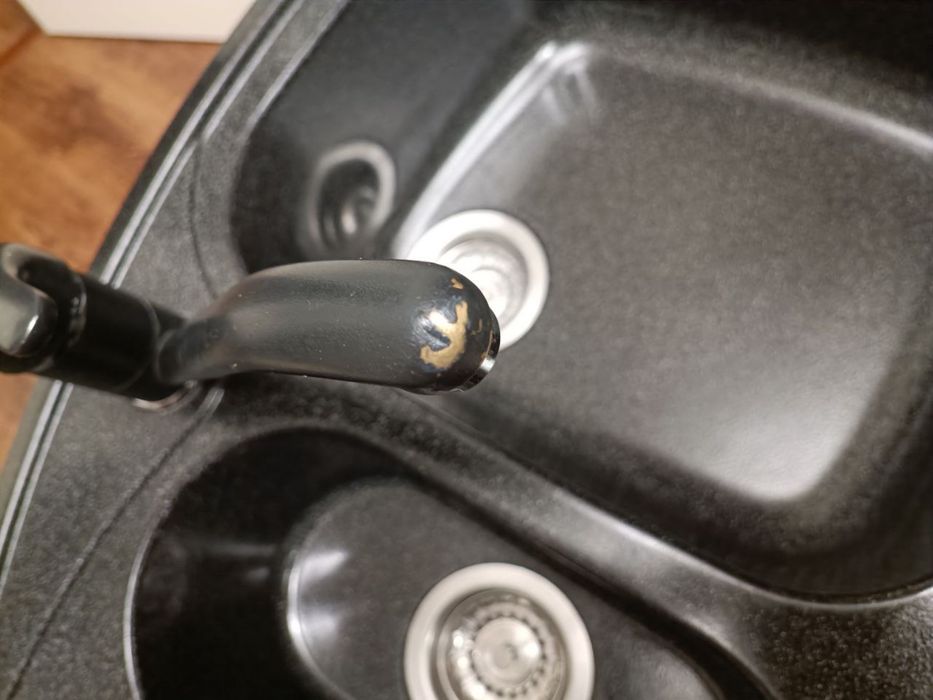 Кухонна мийка в чудовому стані