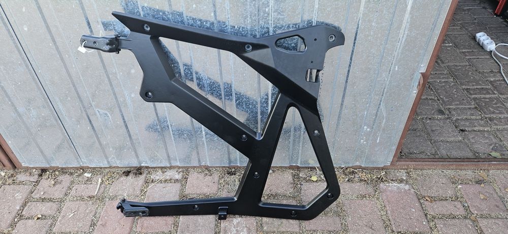 Polaris Rzr xp 4 pro 2021 stelaż drzwi lewych tył lewy tył