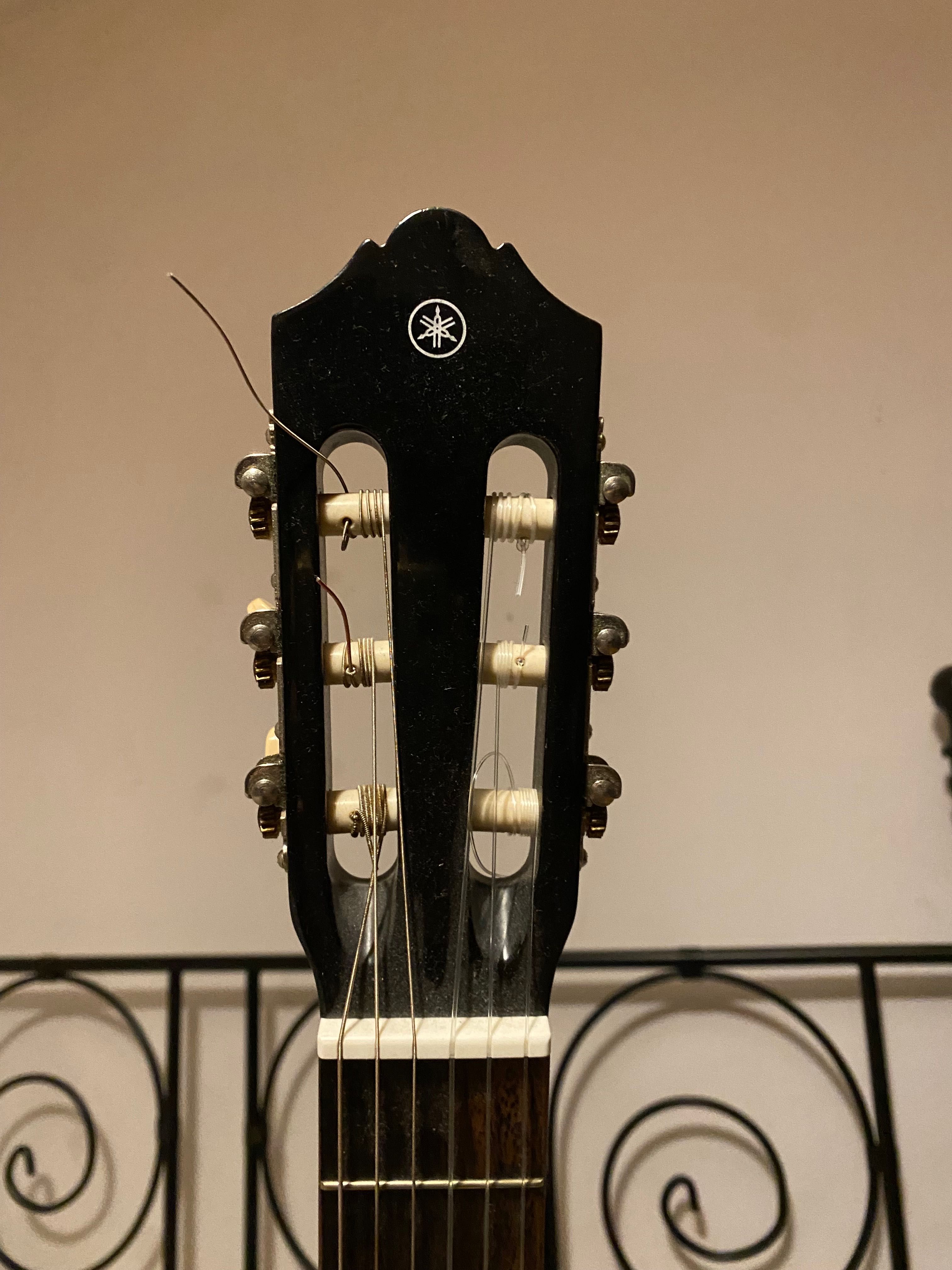 gitara klasyczna Yamaha C40 czarna