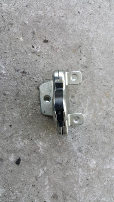 Пепельница ,Замок багажника Опель Астра G новый оригинал