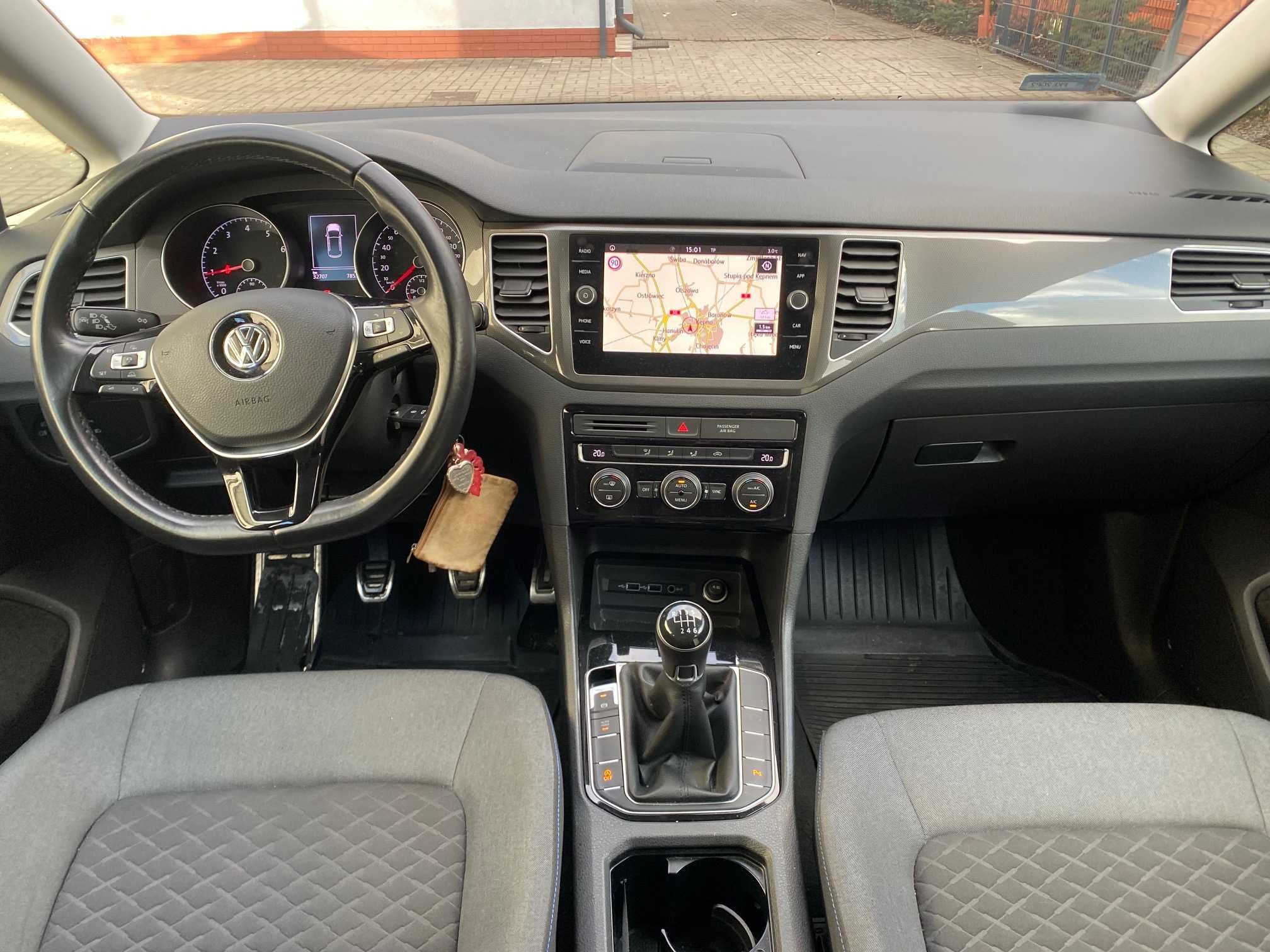 VW Golf VII Sportsvan 1.5 131 KM 2018 kamera radar navi super stan