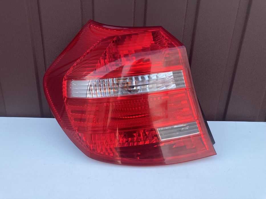 BMW e87 e81 tylna lampa prawa reflektor tylni prawy LCI po lifcie