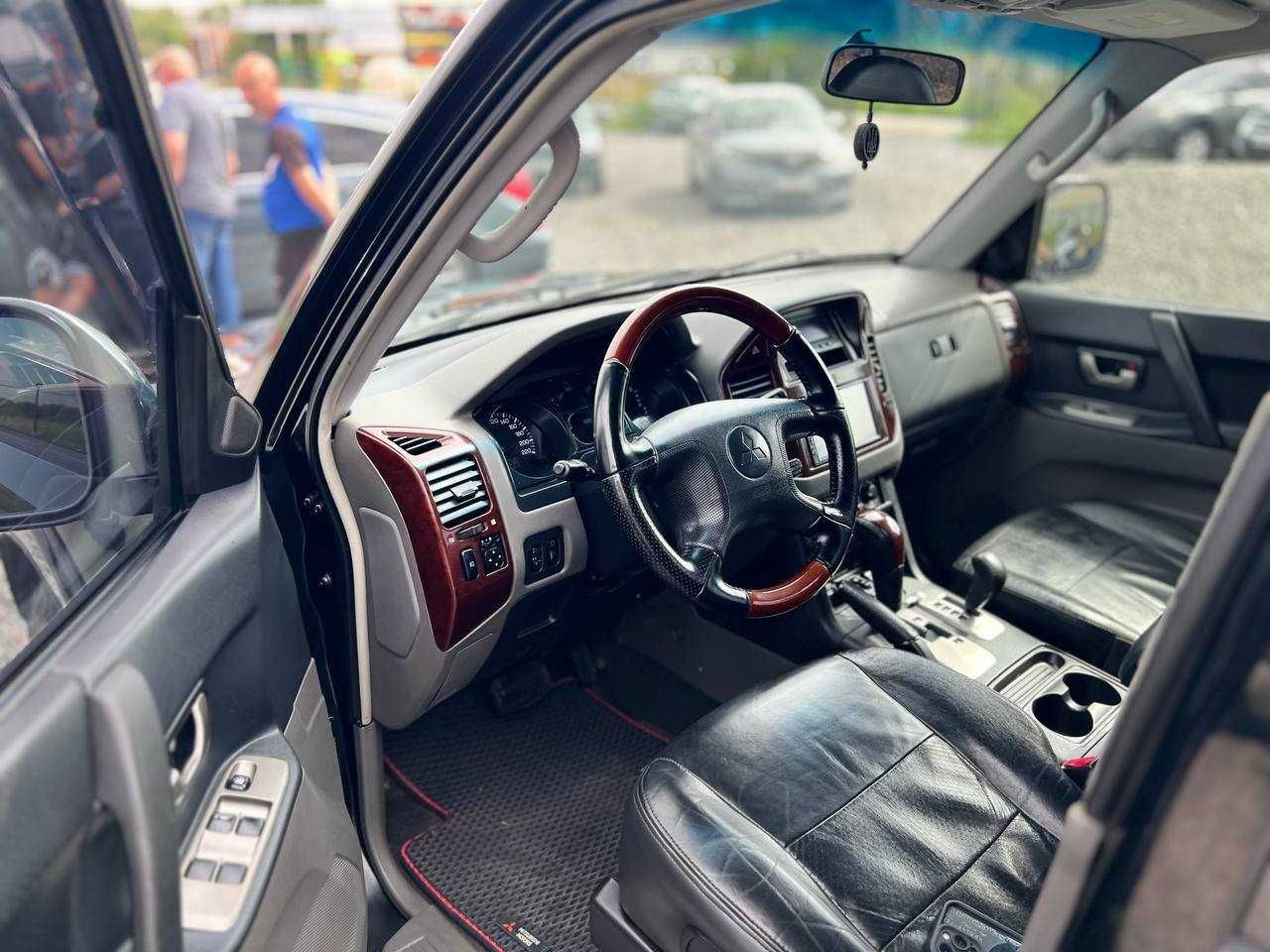 Mitsubishi Pajero 2006 3.0 газ/бензин