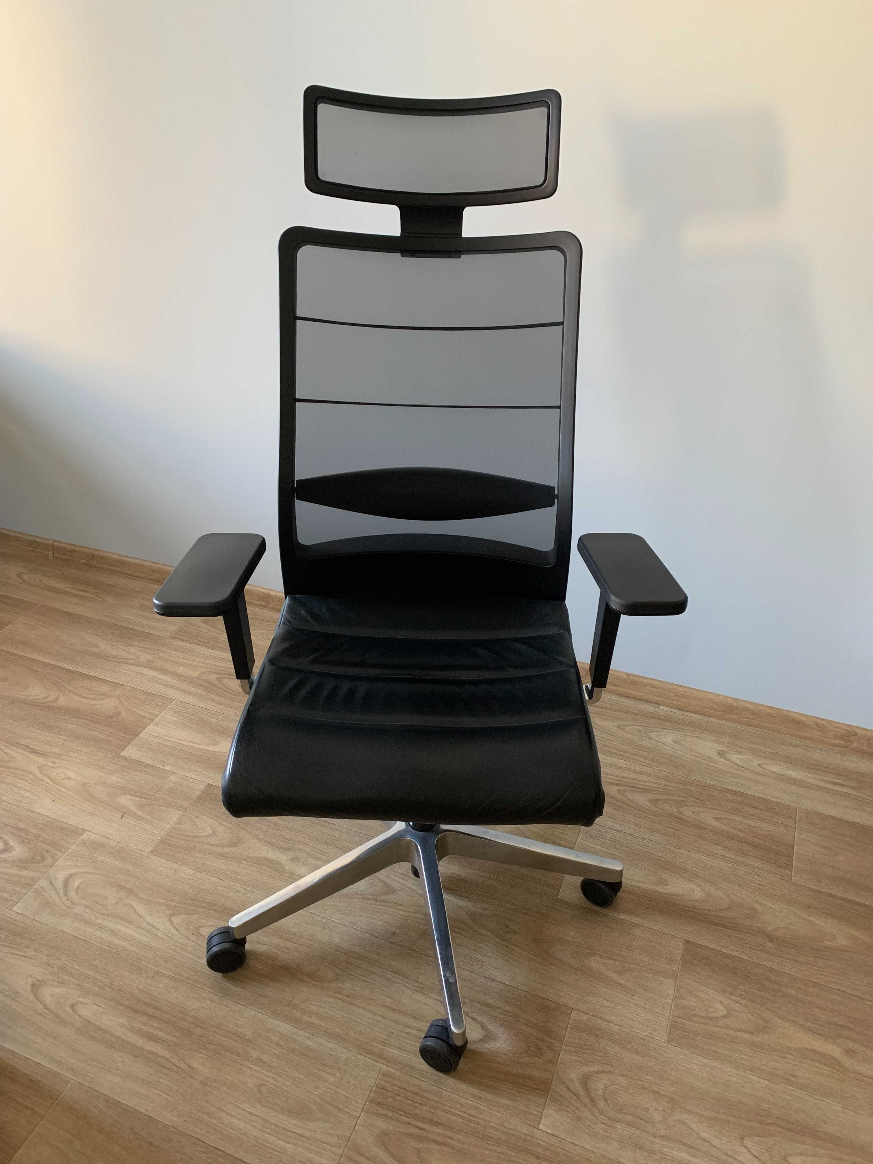 Zestaw biurko z dostawką i kontenerem+ krzesło