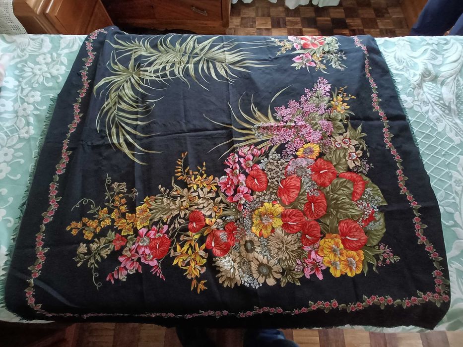 Lenços antigos para trajes