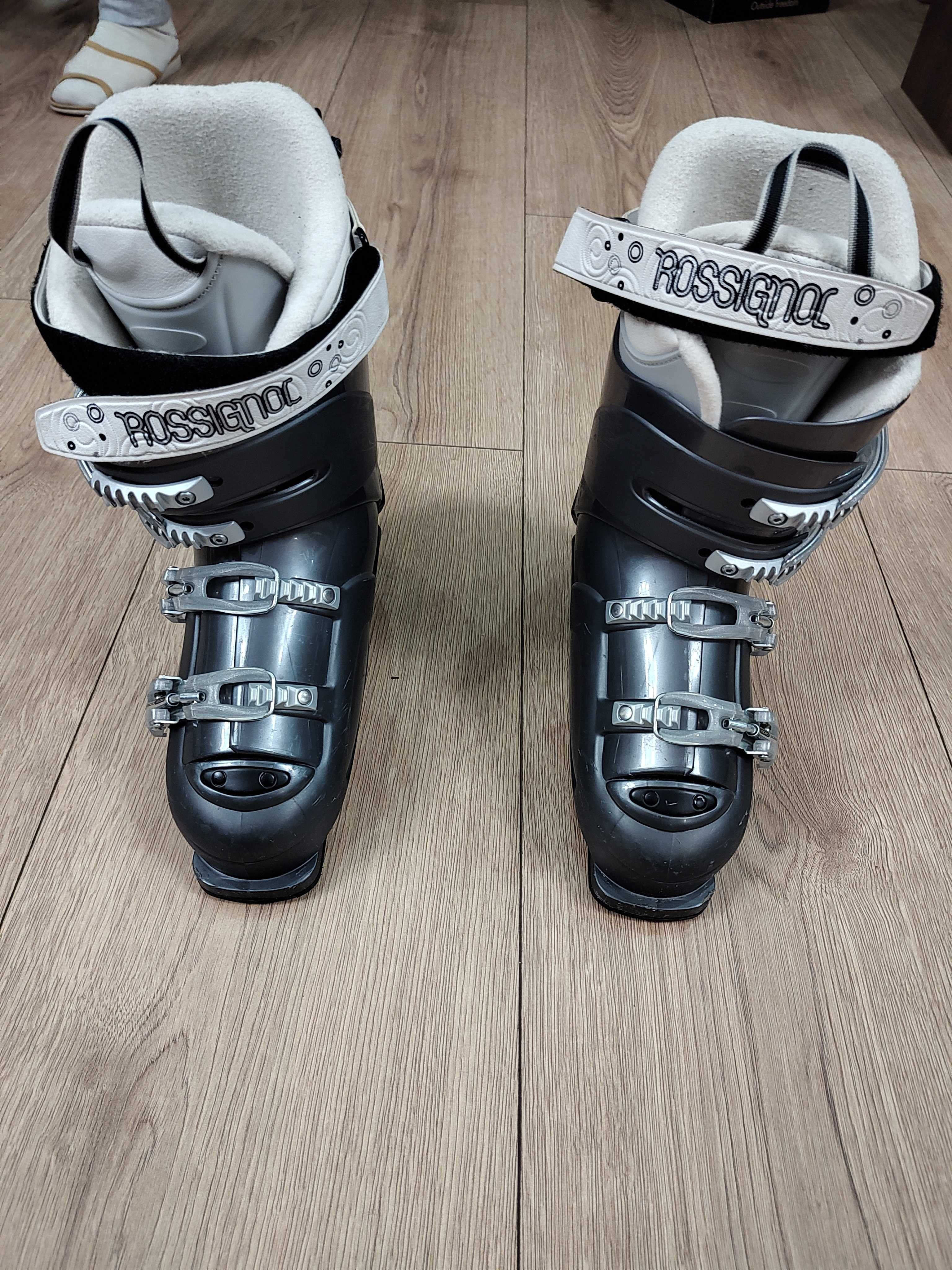 narty, buty, kask
