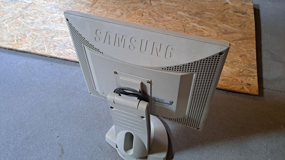 Monitor Samsung 171S 17 cali