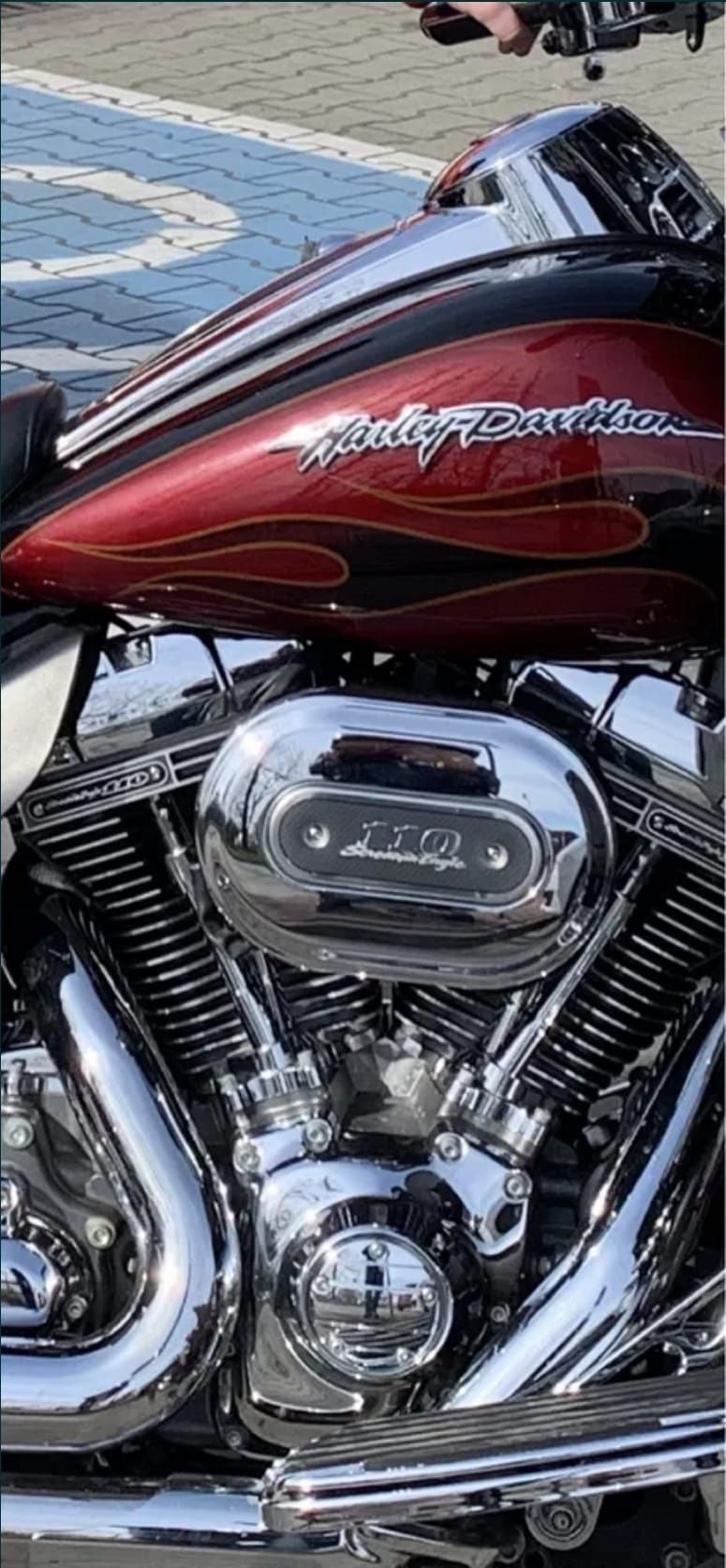Harley-Davidson FLHTCUSE6 CVO Ultra Classic Electra Glide 2011