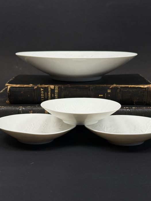 Zestaw 6 misek porcelana biskwitowa Hutschereuther liść