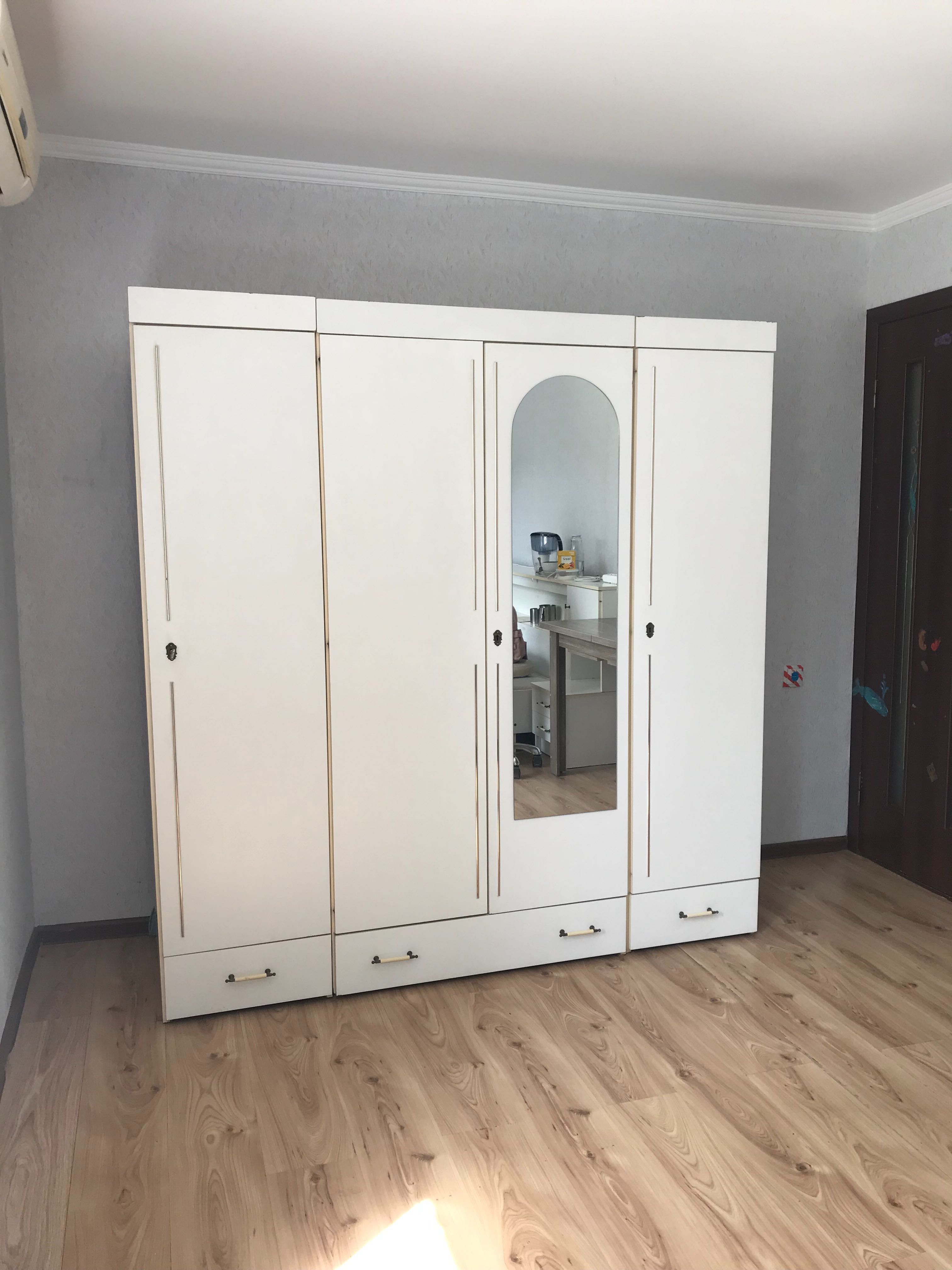 Продам 2 комнаты с ремонтом на Бочарова рядом школа