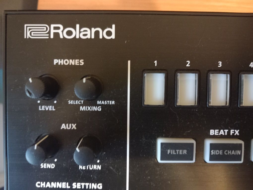 Mixer Roland MX-1
