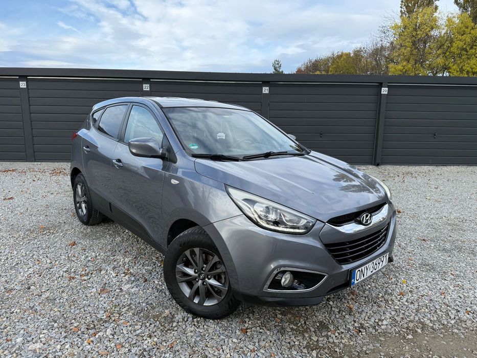 Hyundai Tucson 1.7 diesel Manual Ledy Duży Ekran Mały przebieg Zarejestrowane