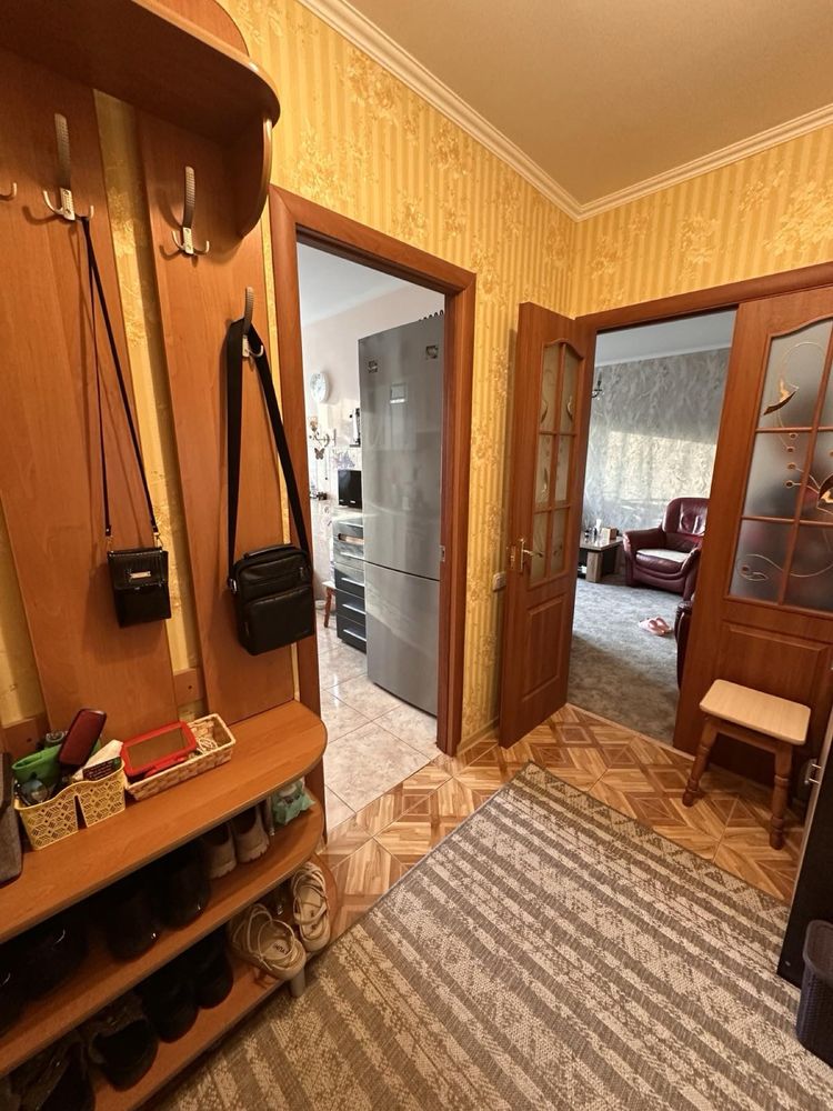 Продам 4 кімнатну квартиру