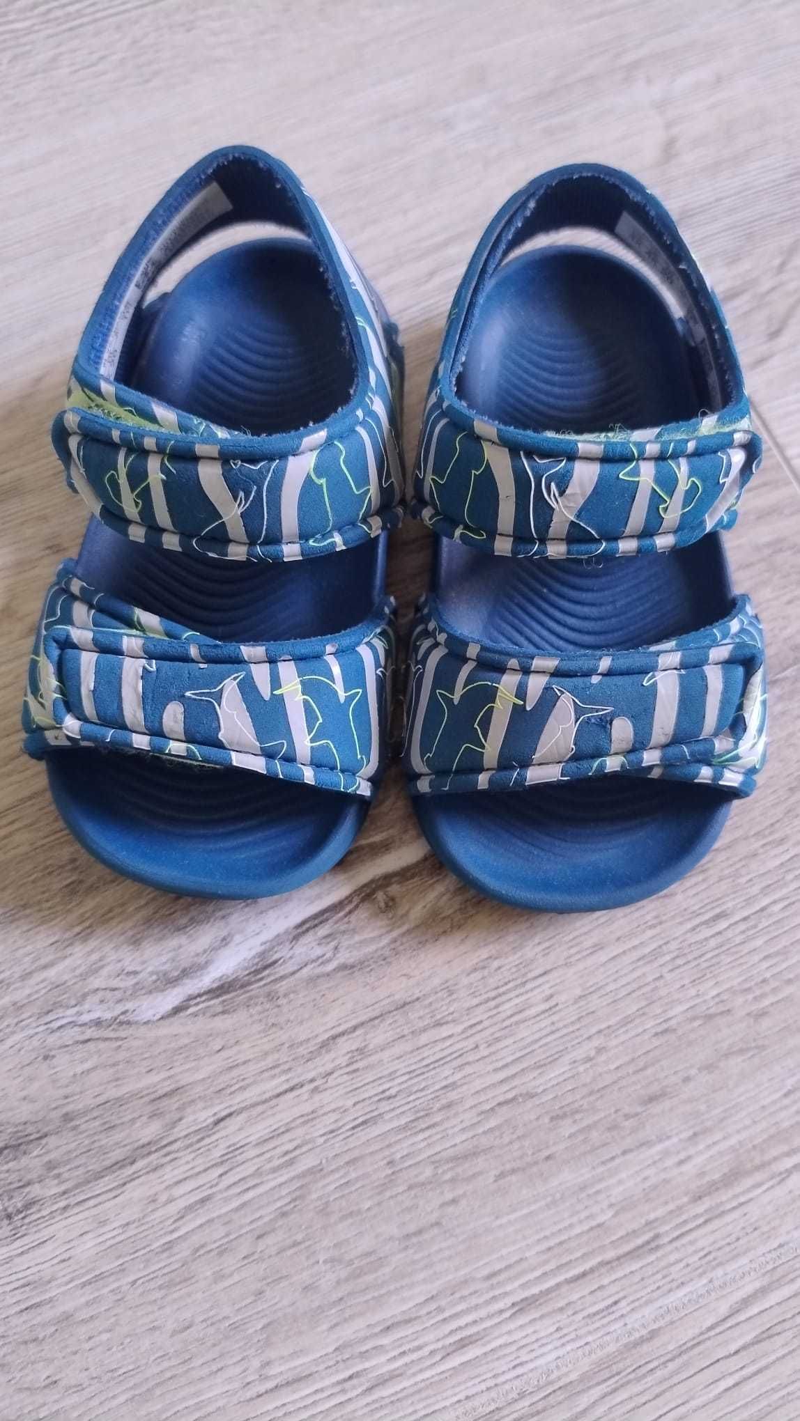 Sandałki piankowe adidas r.20. wkładka 12.5 cm. Stan bardzo dobry.