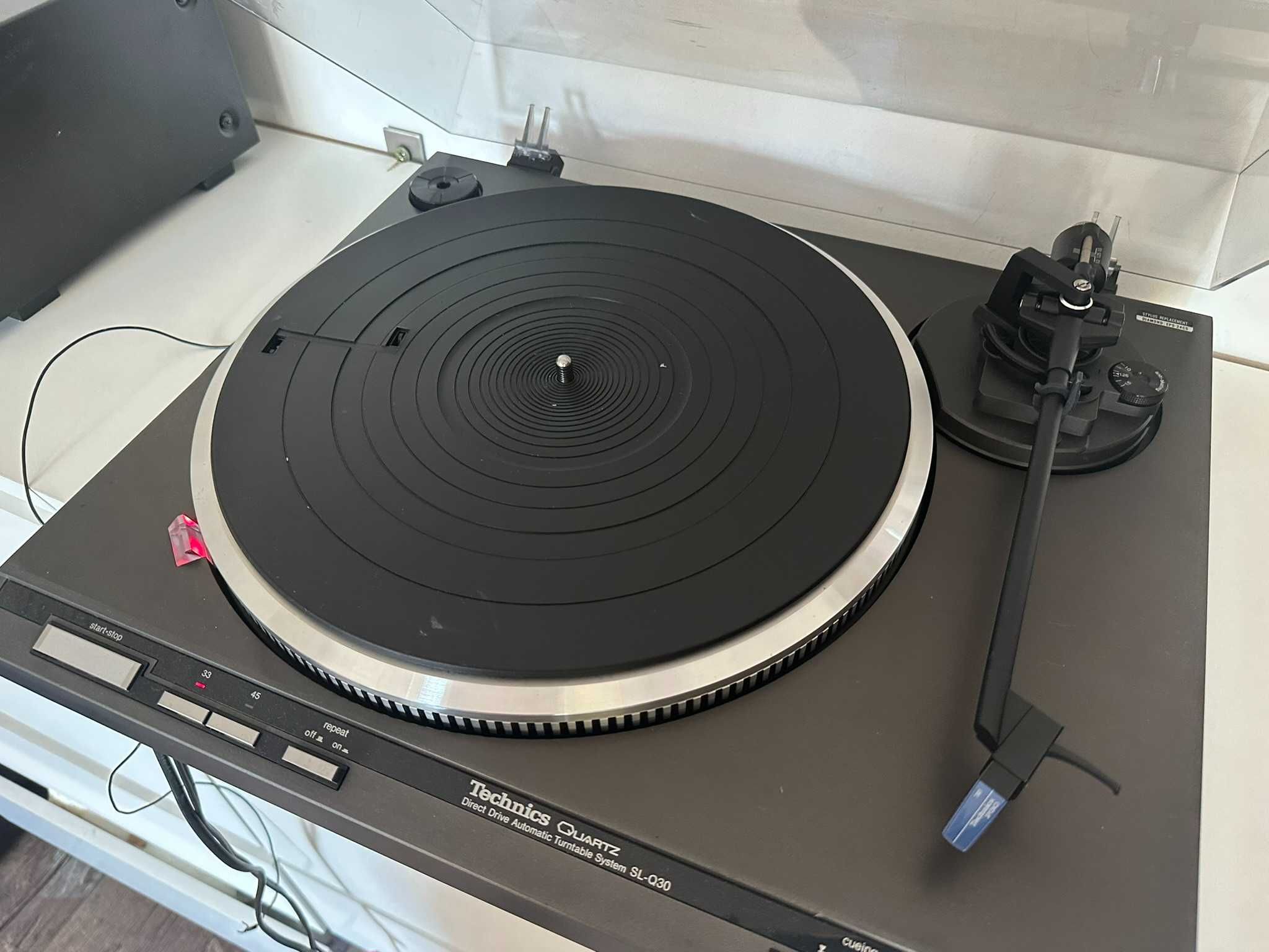 Gramofon Technics SL-Q30
