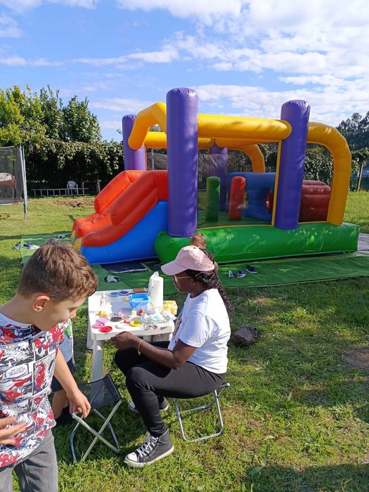 Insufláveis, decoração de festas, matraquilhos