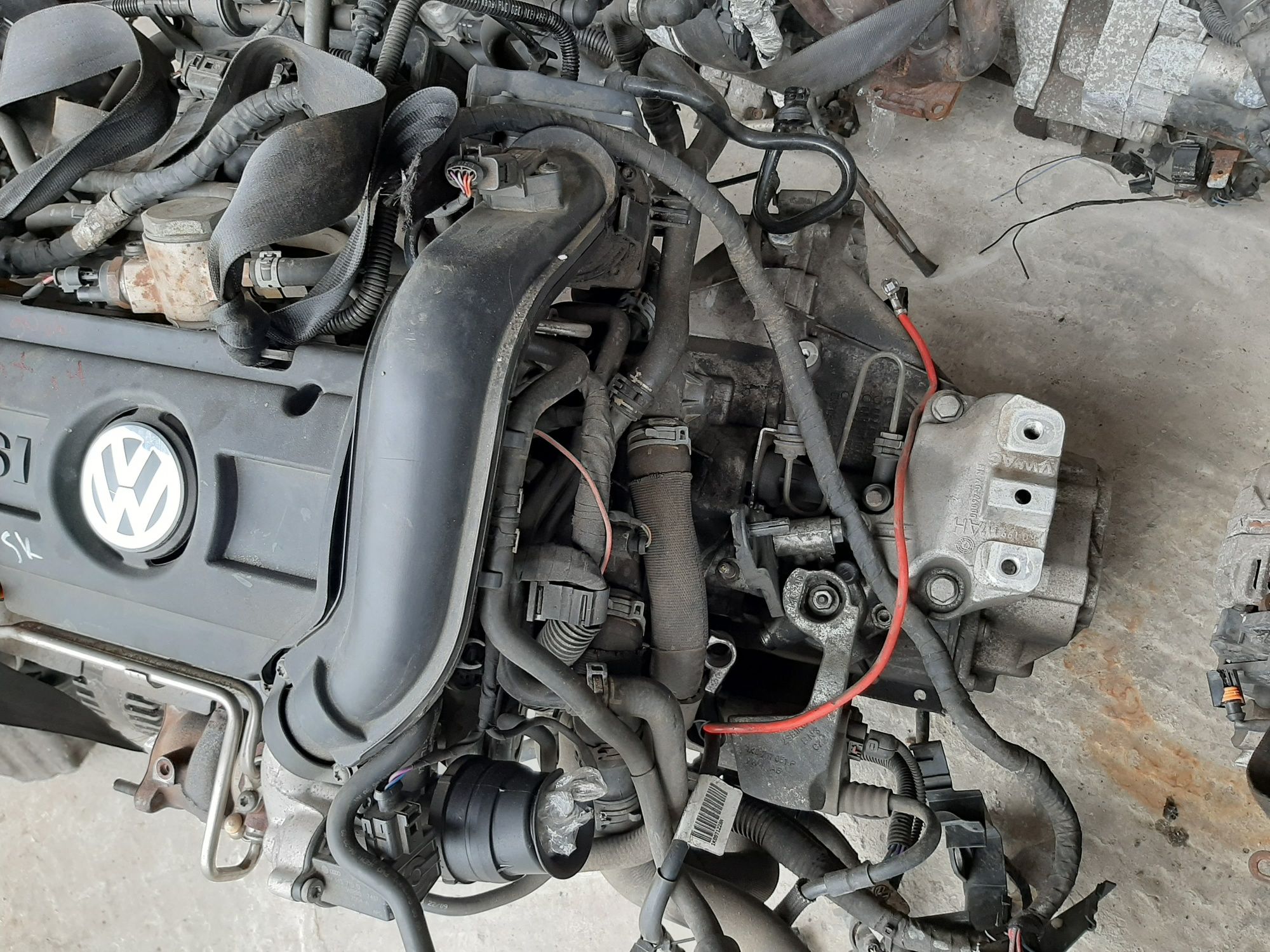 Мотор двигун 1.4 tsi 90 кв cax бензин 6ст кпп Skoda a5 vw B6 b7 Tauran