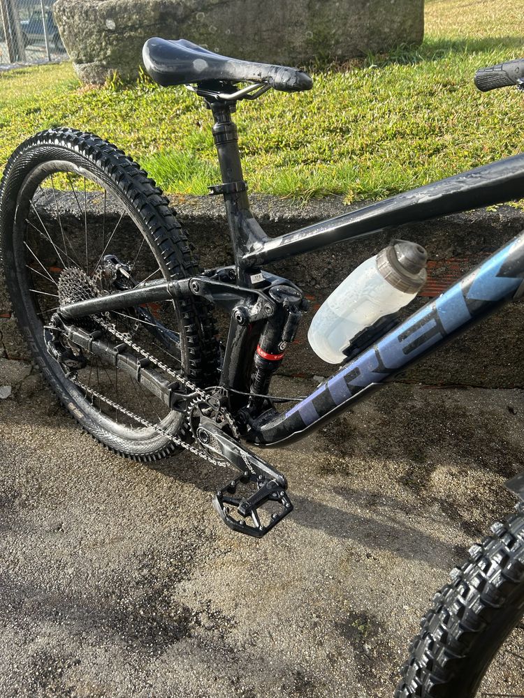 Bicicleta Trek Slash 8 / 29”