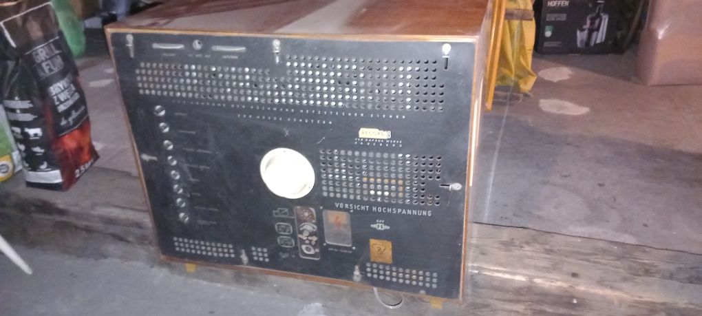 Zabytkowy telewizor rafena z oryginalnym kartonem i dokumentami