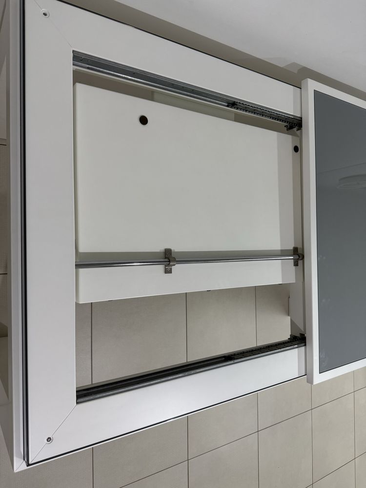 Mesa de sala em madeira lacada branca nova + conjunto de 6 cadeiras