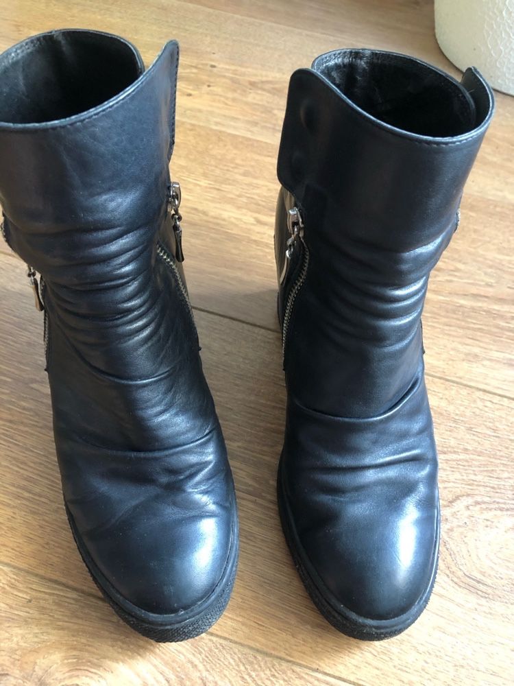 Botki na koturnie sneakersy Carinii r. 37 SKÓRA naturalna