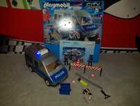 Playmobil City Action samochód policyjny z blokadą policyjna 9236