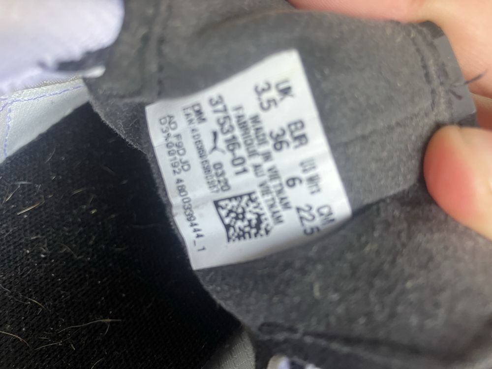 tenis puma, vai com a caixa ou se quiser pode ir sem.