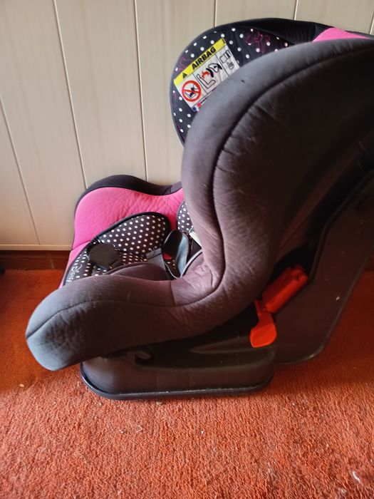 Vendo cadeira auto menina