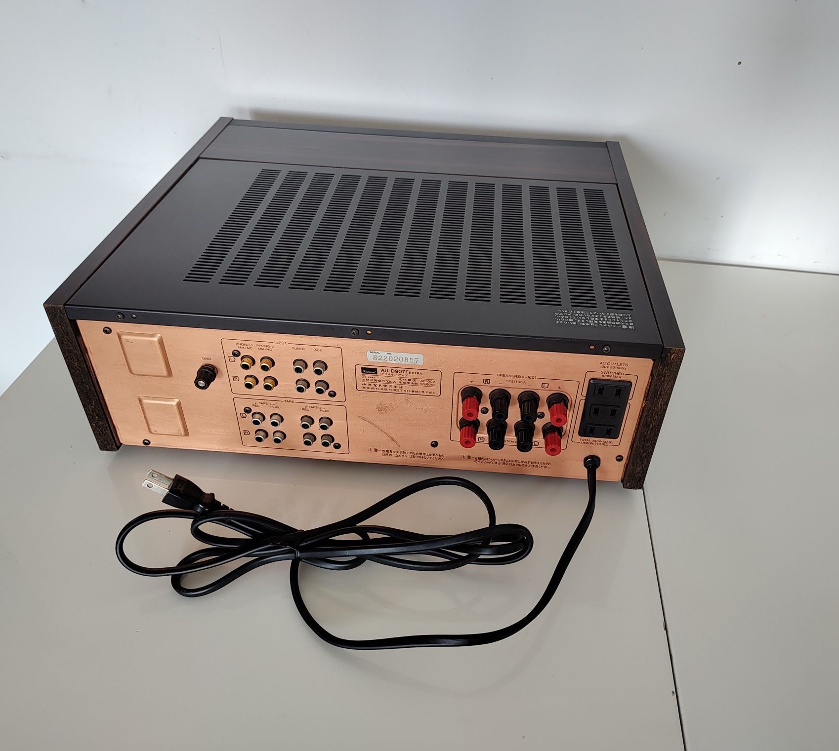 Sansui AU-D907F Extra , wzmacniacz stereo .