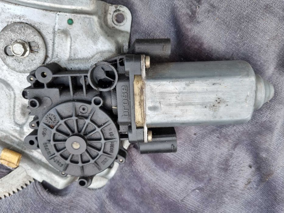 Mechanizm unoszenia szyby Bmw e36 coupe silnik szyby