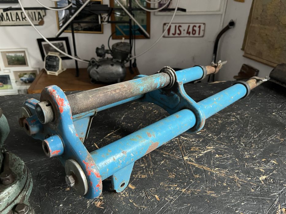 Romet 50T1 2375 Komar zawieszenie przod teleskopy ladny stan proste