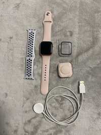 Apple Watch 6.  40mm